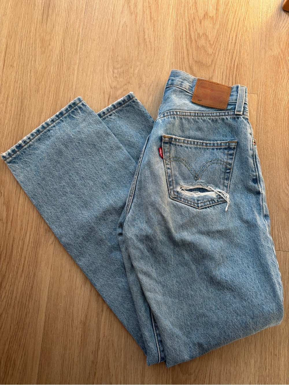 Levi's 501 Light Blue Women’s Jeans Distressed Size W23 L30